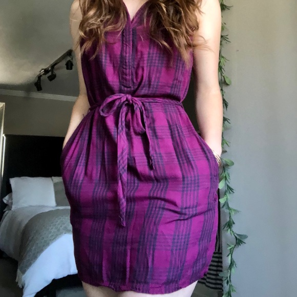 Banana Republic Dresses & Skirts - Banana Republic Purple Plaid Sleeveless Tie Dress